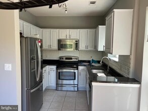 4551 Strutfield Ln in Alexandria, VA - Building Photo - Building Photo