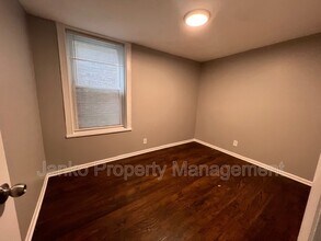 8137 S Evans Ave in Chicago, IL - Building Photo - Building Photo