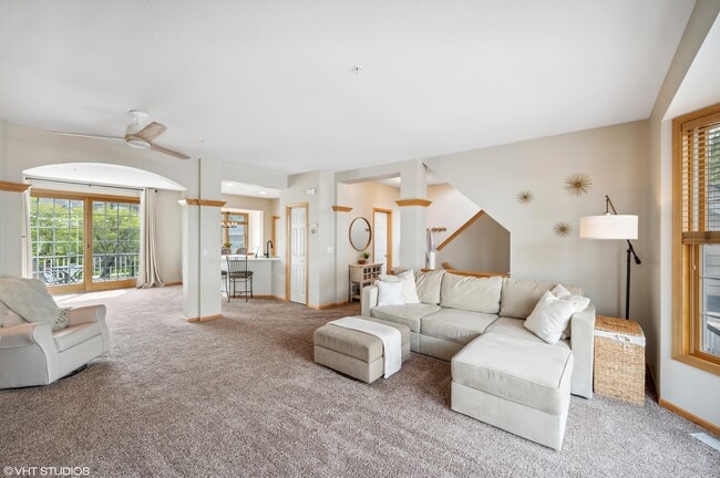 property at 977 Fairfield Ct