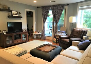 60 Magnolia Ave, Unit 2 in Cambridge, MA - Foto de edificio - Building Photo