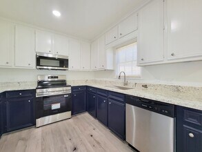 413 S Market St in Brazoria, TX - Building Photo - Building Photo