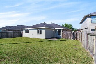 127 Rodeo Dr in Manvel, TX - Foto de edificio - Building Photo