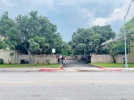 3678 Hidden Dr in San Antonio, TX - Building Photo
