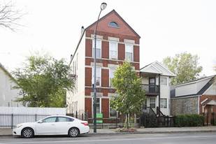 2117 W. 18th St. Apartments