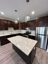 1145 Maple Ave, Unit 2 in Evanston, IL - Foto de edificio - Building Photo