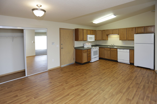 Urban Meadows Apartments in Fargo, ND - Building Photo - Interior Photo