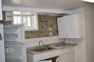 6211 Birchwood Ave in Baltimore, MD - Foto de edificio - Building Photo