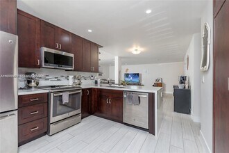 3559 Magellan Cir in Aventura, FL - Building Photo - Building Photo