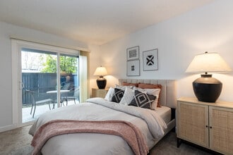 ReNew Berryessa in San Jose, CA - Foto de edificio - Interior Photo