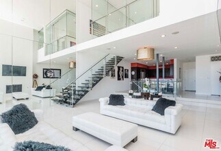 5205 Ocean Front Walk in Marina Del Rey, CA - Building Photo - Building Photo