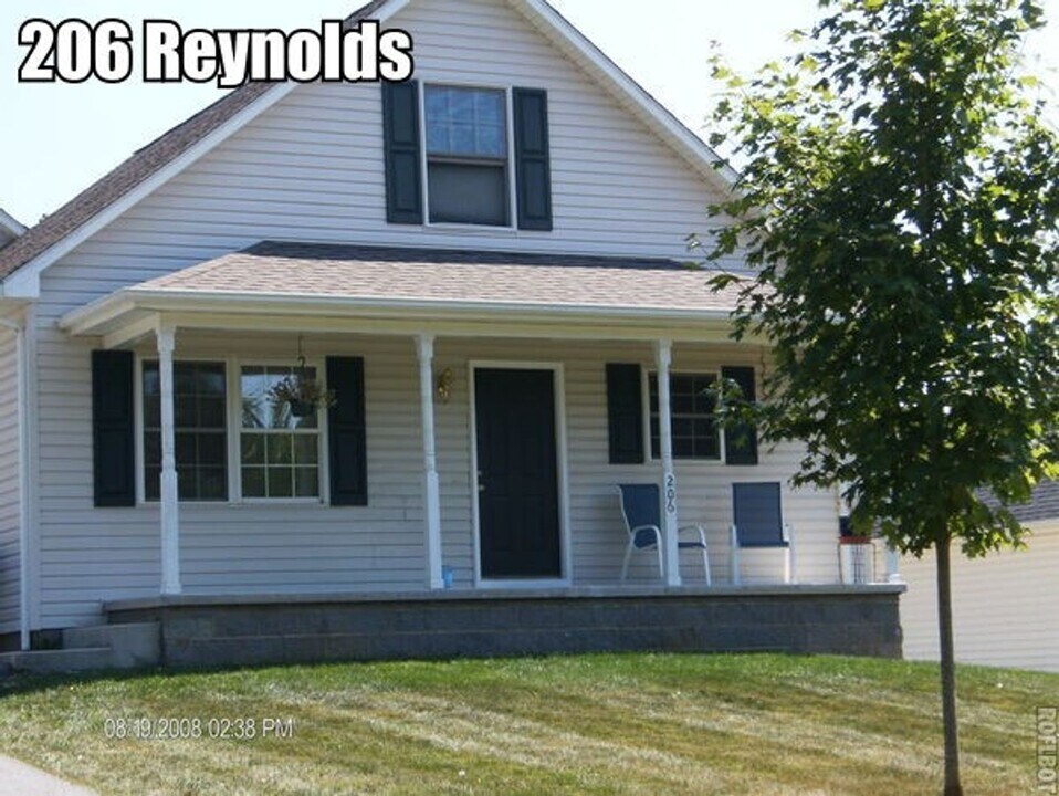 206 Reynolds Ave in Blacksburg, VA - Building Photo