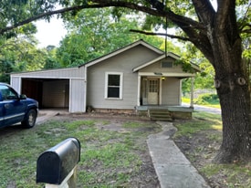 3223 Pecan St in Texarkana, AR - Building Photo