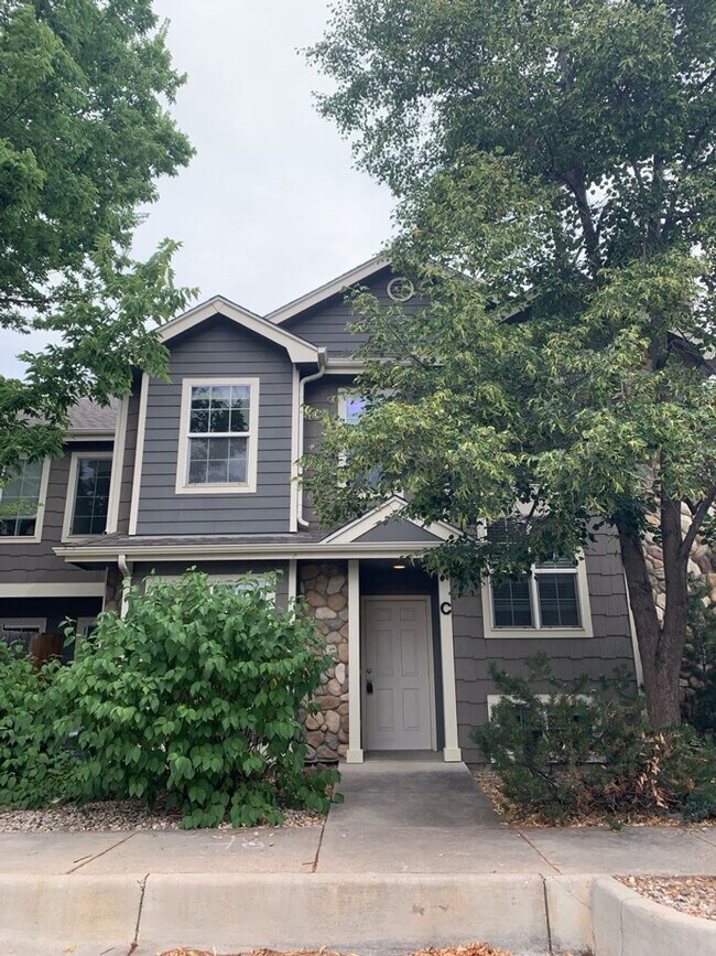 844 Apex Dr in Fort Collins, CO - Building Photo - Building Photo