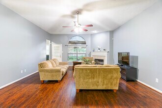 20919 Garden Arbor Ln in Richmond, TX - Building Photo - Building Photo