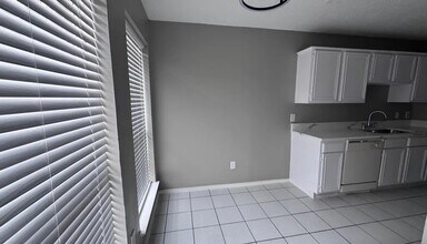 737 Valley Spring Dr in Arlington, TX - Building Photo - Building Photo