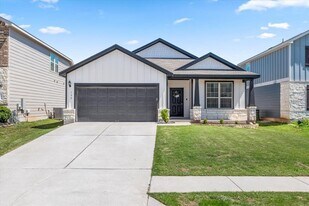 192 Green Egret Wy in Leander, TX - Building Photo