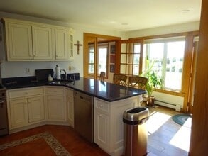 188 Swifts Beach Rd in Wareham, MA - Building Photo - Building Photo