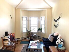 216 Columbia St, Unit 216-2 Columbia St in Cambridge, MA - Building Photo