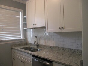 2047 Forbes St-Unit -4 in Jacksonville, FL - Foto de edificio - Building Photo