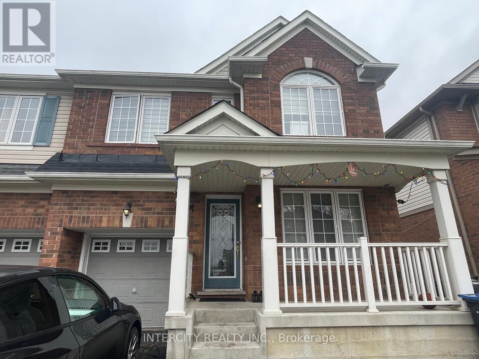 206 OWLRIDGE Dr in Brampton, ON - Building Photo