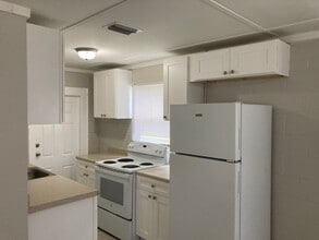 12 NW 16th Ct in Ocala, FL - Building Photo - Building Photo