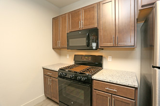 The Stables Student Living in Tifton, GA - Building Photo - Interior Photo