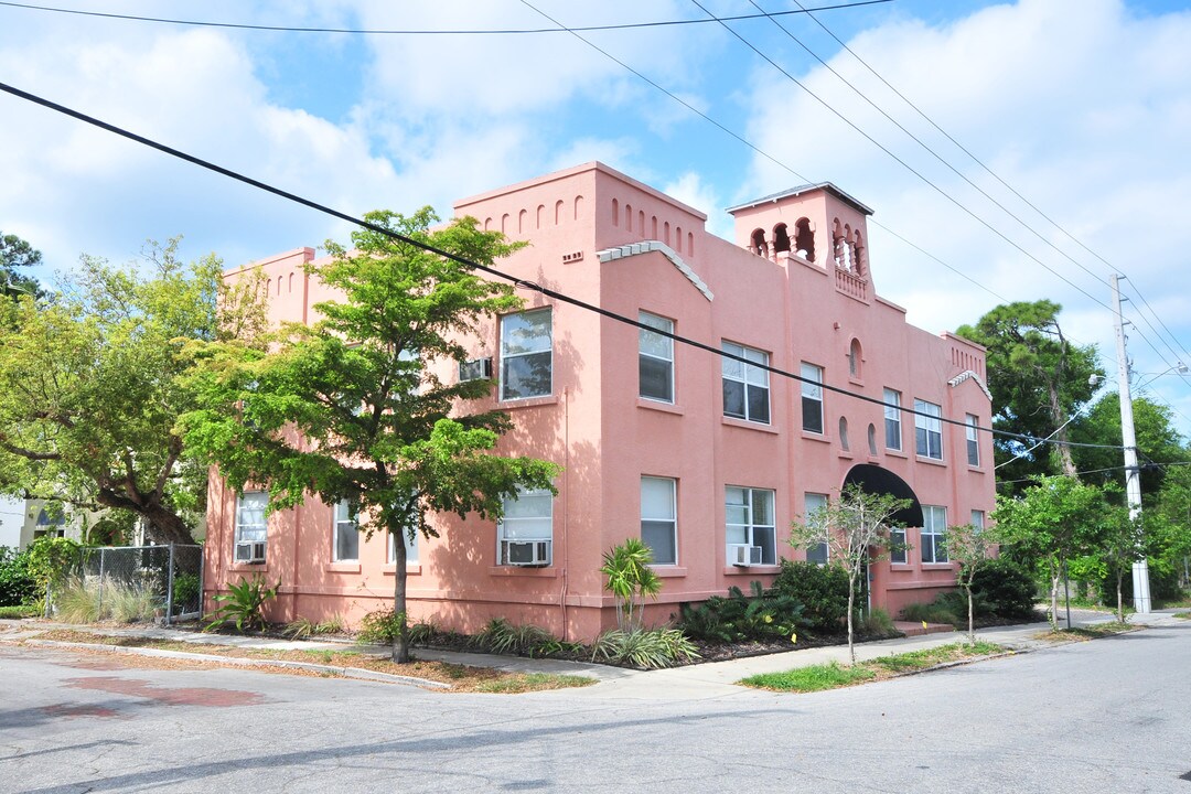 1836 Laurel St, Unit 3 in Sarasota, FL - Building Photo
