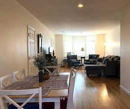 58 Kent St, Unit 2A in Brookline, MA - Building Photo - Building Photo