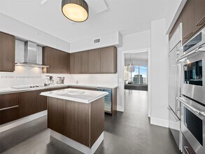 333 Las Olas Way in Fort Lauderdale, FL - Building Photo - Building Photo