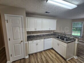 589 1st St in Lawrenceville, GA - Building Photo - Building Photo