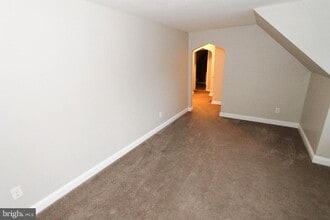 319 W Cir in Bristol, PA - Building Photo - Building Photo