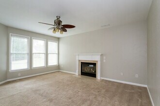 214 Elmbrook Ln in Canton, GA - Building Photo - Building Photo