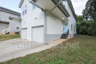 2027 Lois Pl NW in Atlanta, GA - Building Photo - Building Photo