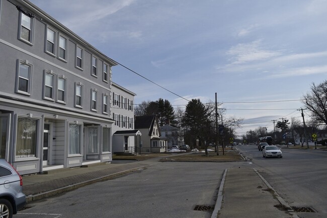296 Main St-Unit -3A in Oxford, MA - Building Photo - Building Photo
