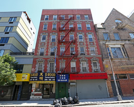 334 Broome St in New York, NY - Building Photo - Building Photo