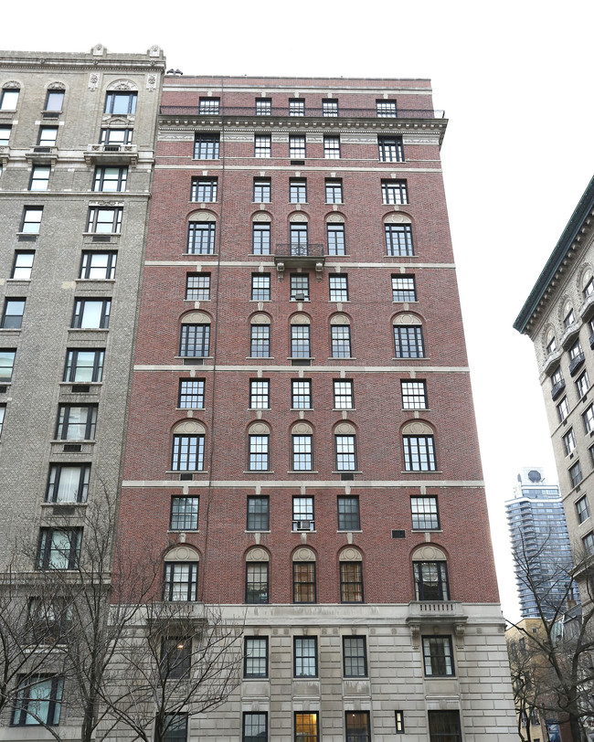 561-563 Park Ave in New York, NY - Foto de edificio - Building Photo