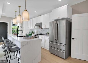 1032 W Franklin St in Baltimore, MD - Building Photo - Building Photo