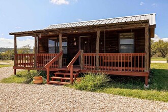 307 Sagebiel Ranch Rd in Fredericksburg, TX - Building Photo - Building Photo