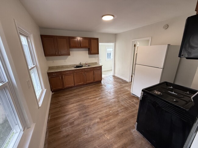 23737 Stewart Ave in Warren, MI - Building Photo - Building Photo