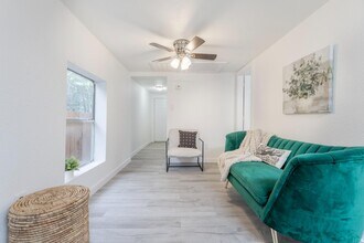 125 Forrest Ave in San Antonio, TX - Building Photo - Building Photo