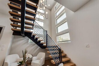 4528 W Amherst Ave in Dallas, TX - Building Photo - Building Photo