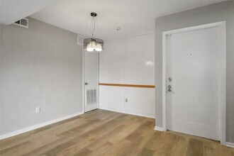 8423 Hearth Dr in Houston, TX - Building Photo - Building Photo