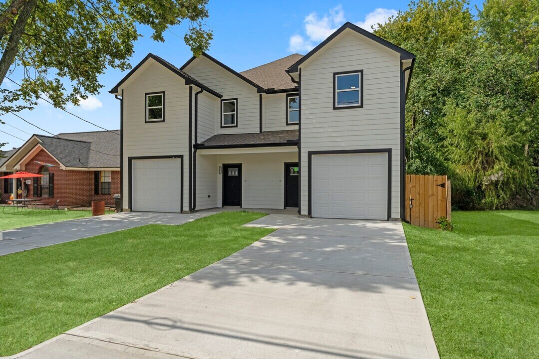 8205 Carver Rd in Houston, TX - Building Photo