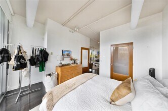 1700 Meridian Ave in Miami Beach, FL - Building Photo - Building Photo
