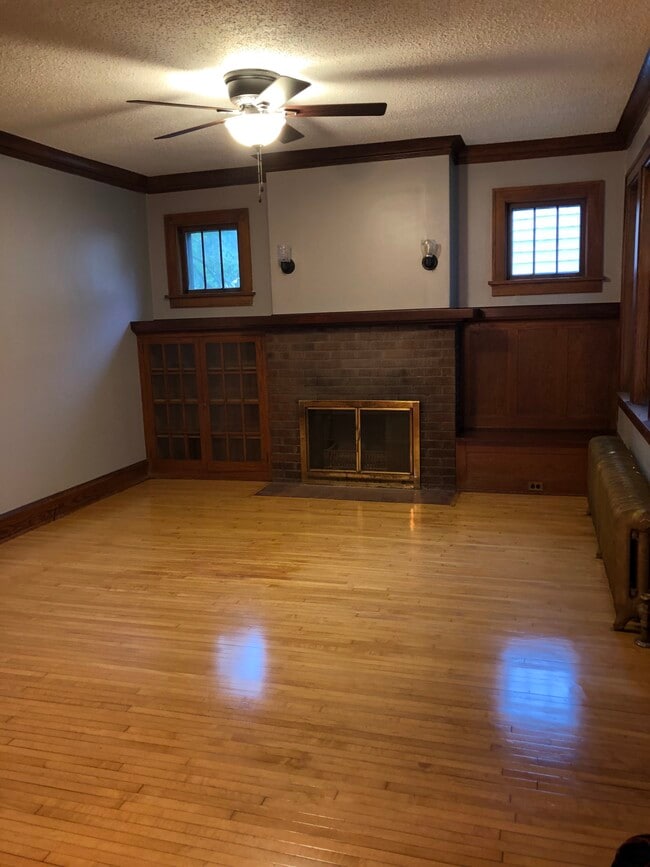 318 Kenilworth Ave in Duluth, MN - Foto de edificio - Building Photo