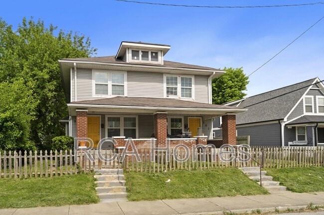 property at 903 N Oxford St