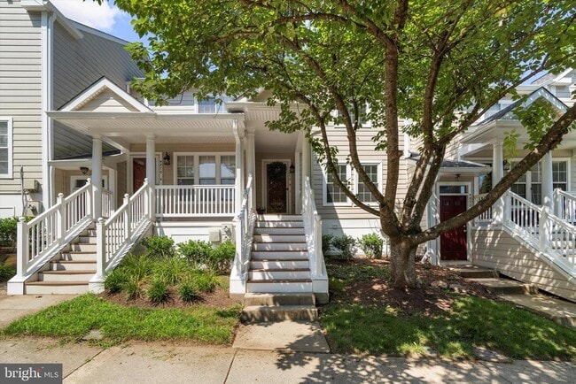 4870 Dorsey Hall Dr in Ellicott City, MD - Building Photo - Building Photo