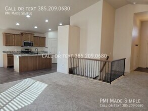 16 E Sterling Lp in Vineyard, UT - Building Photo - Building Photo
