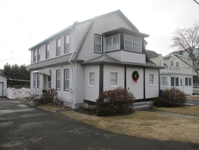 16 Neptune Ave in Norwalk, CT - Building Photo - Building Photo