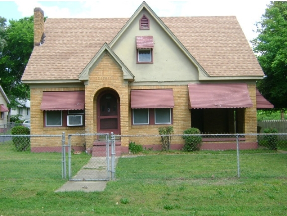 304 Thornton St in Hot Springs, AR - Foto de edificio